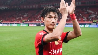 必赢体育-王燊超迎中超第350次出场（均代表海港），是海港达此里程碑第2人